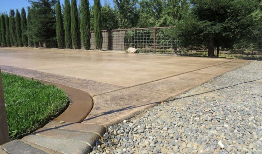an image of a concrete driveway installation in tracy, ca